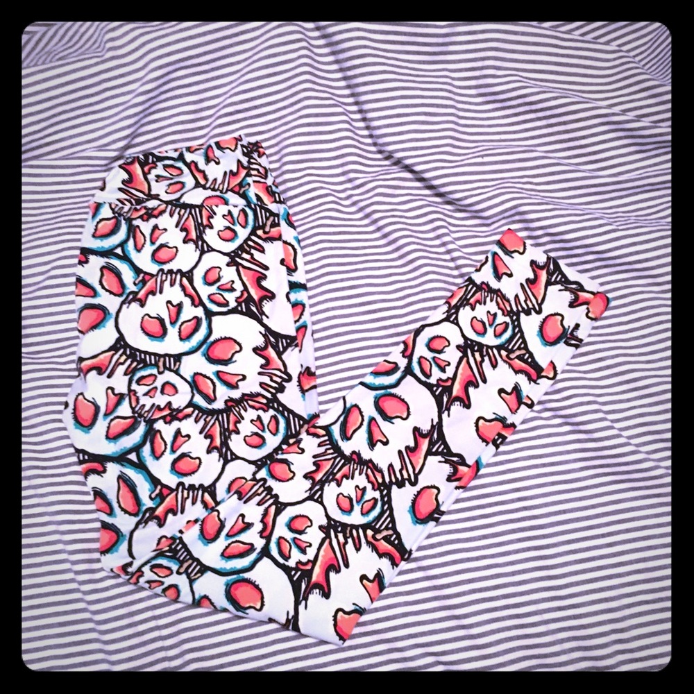 🍎 OS lularoe poison Apple leggings 🍎UNICORN🦄